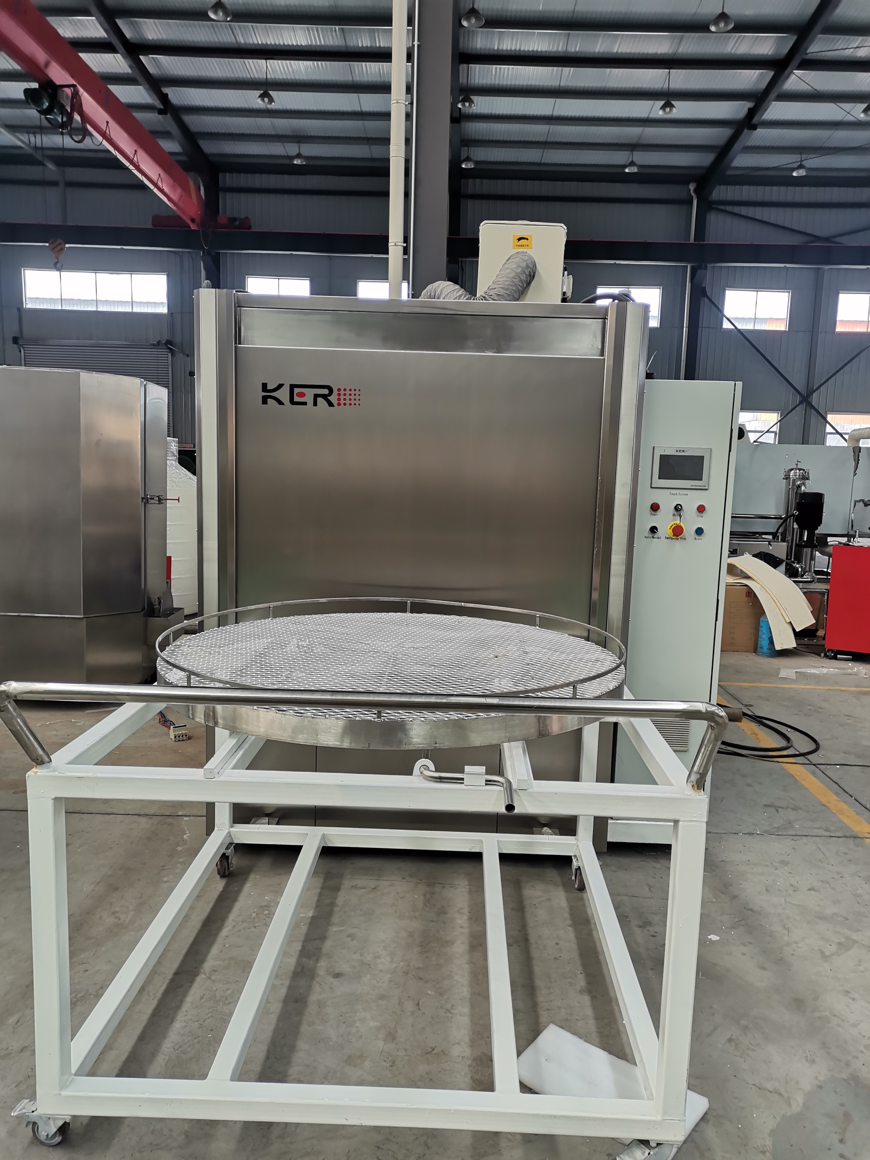 單工位旋轉(zhuǎn)噴淋清洗機(jī)：重油重污克星，360°無死角凈洗不返工